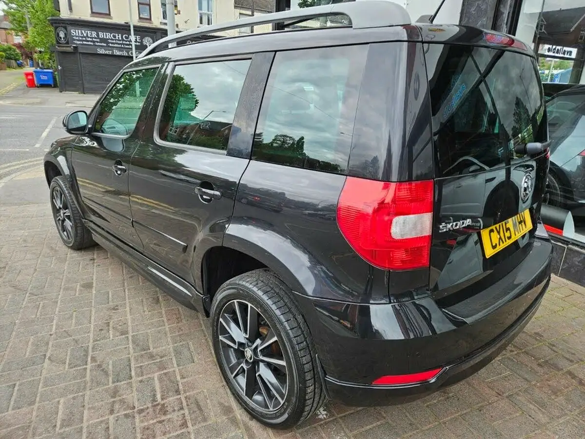 2015-skoda-yeti-20tdi-black-edition-dsg-big-4
