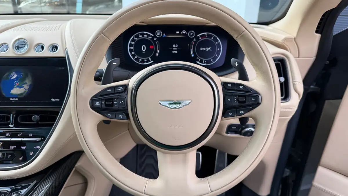 2023-aston-martin-dbx-40-v8-big-10