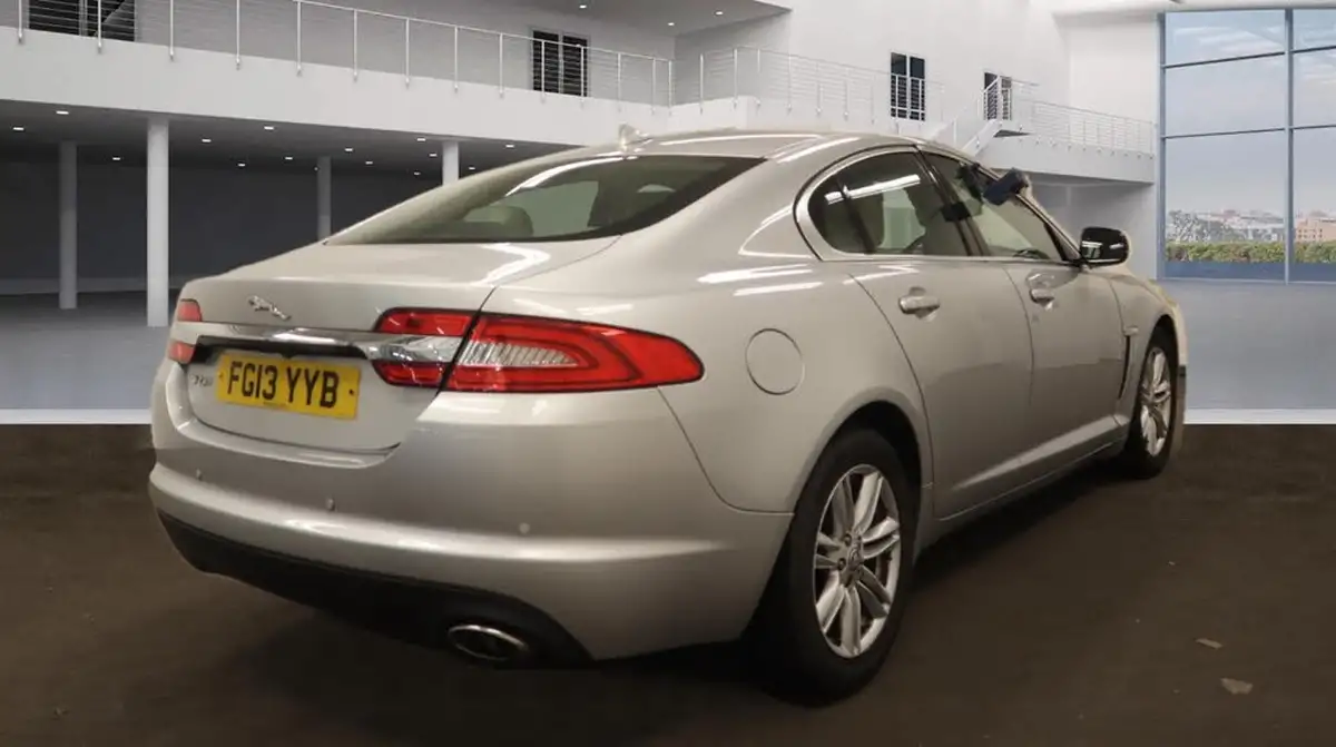 2013-jaguar-xf-22td-luxury-200ps-ss-saloon-4d-auto-big-3