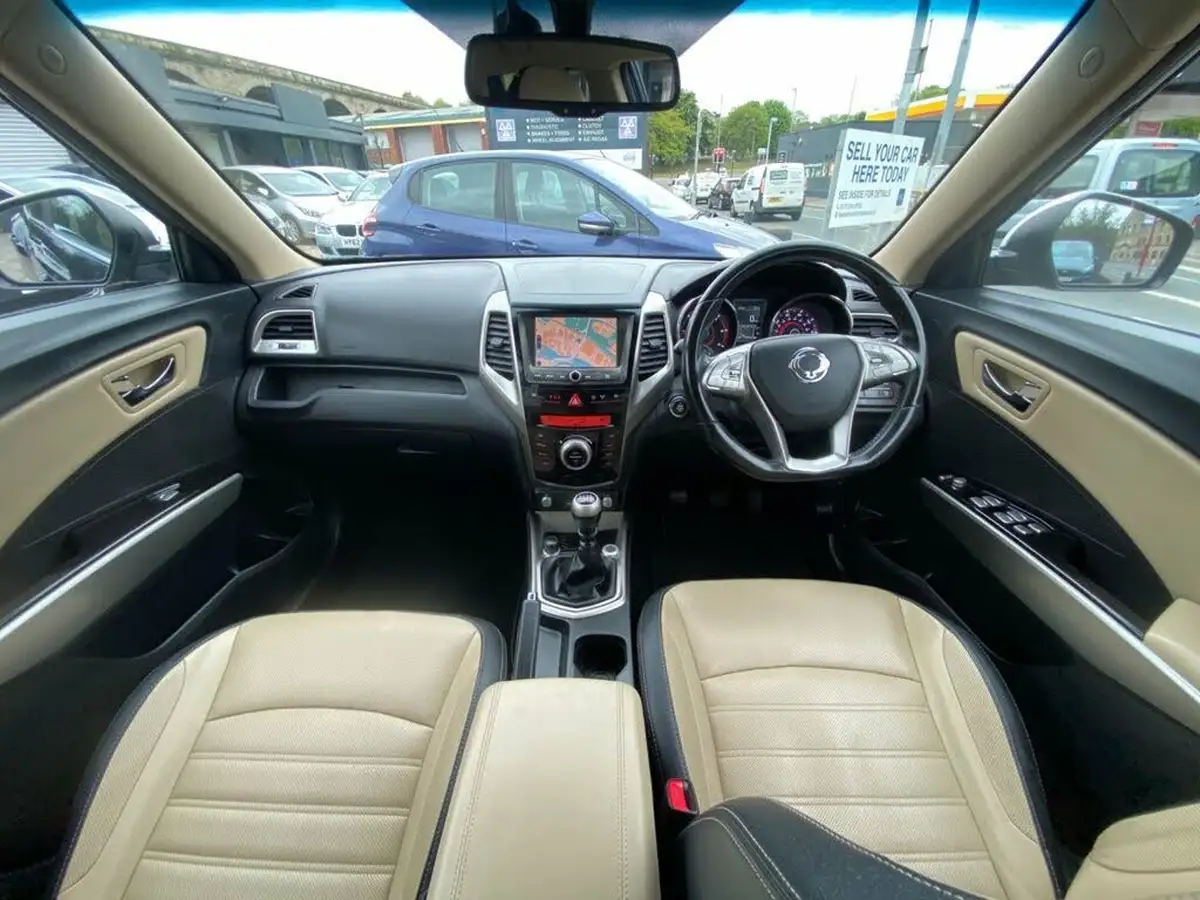 2017-kgm-ssangyong-tivoli-16td-elx-2wd-big-27