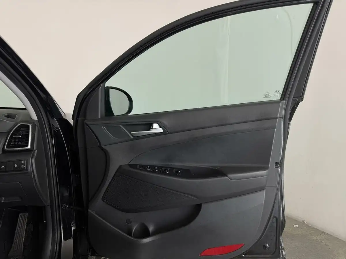 2018-hyundai-tucson-16-gdi-se-nav-big-16