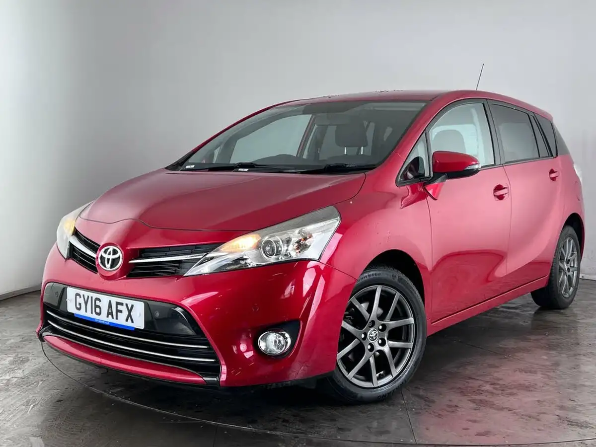 2016-toyota-verso-16d-d-4d-trend-big-26