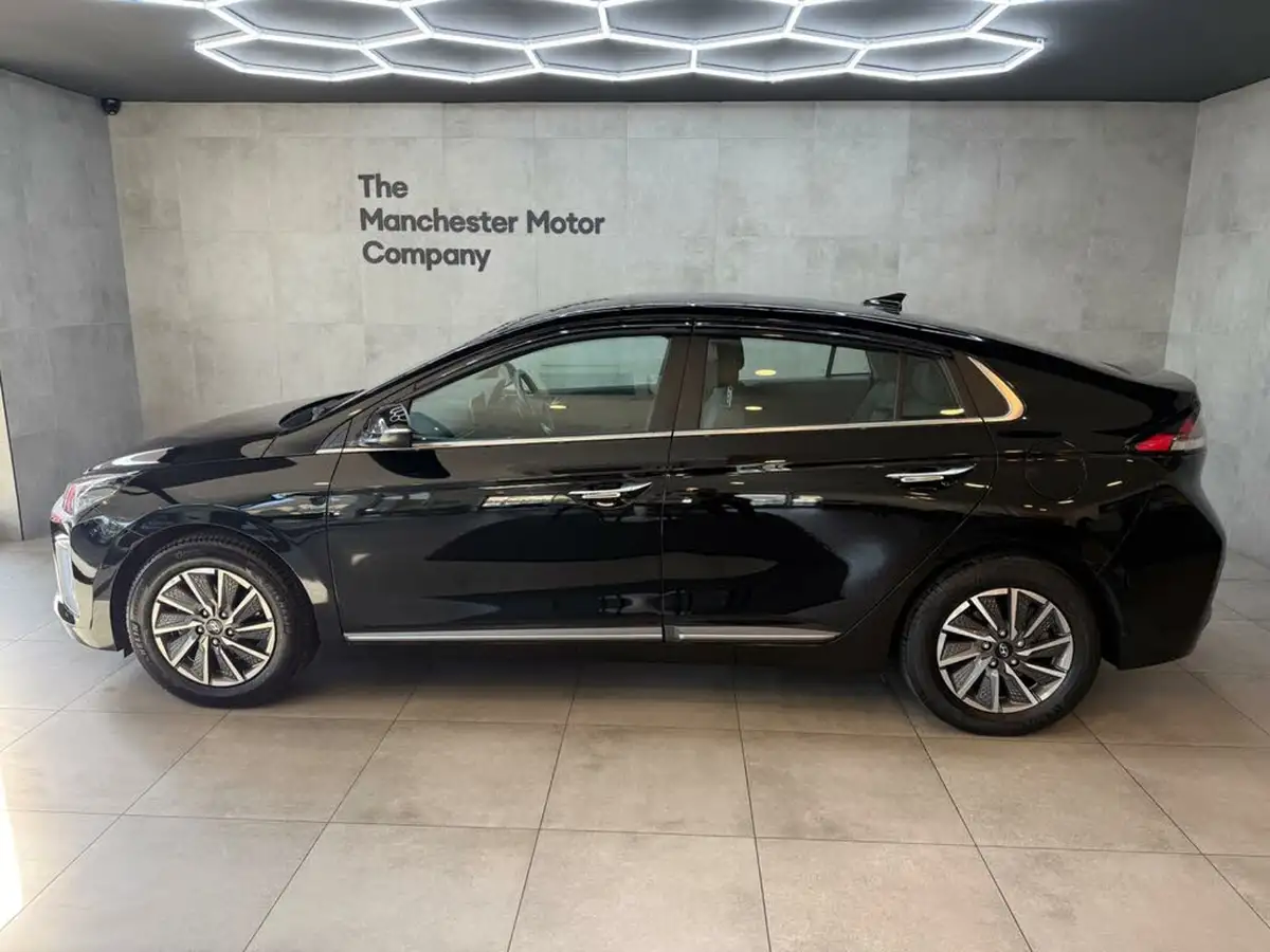 2022-hyundai-ioniq-e-premium-electric-big-1