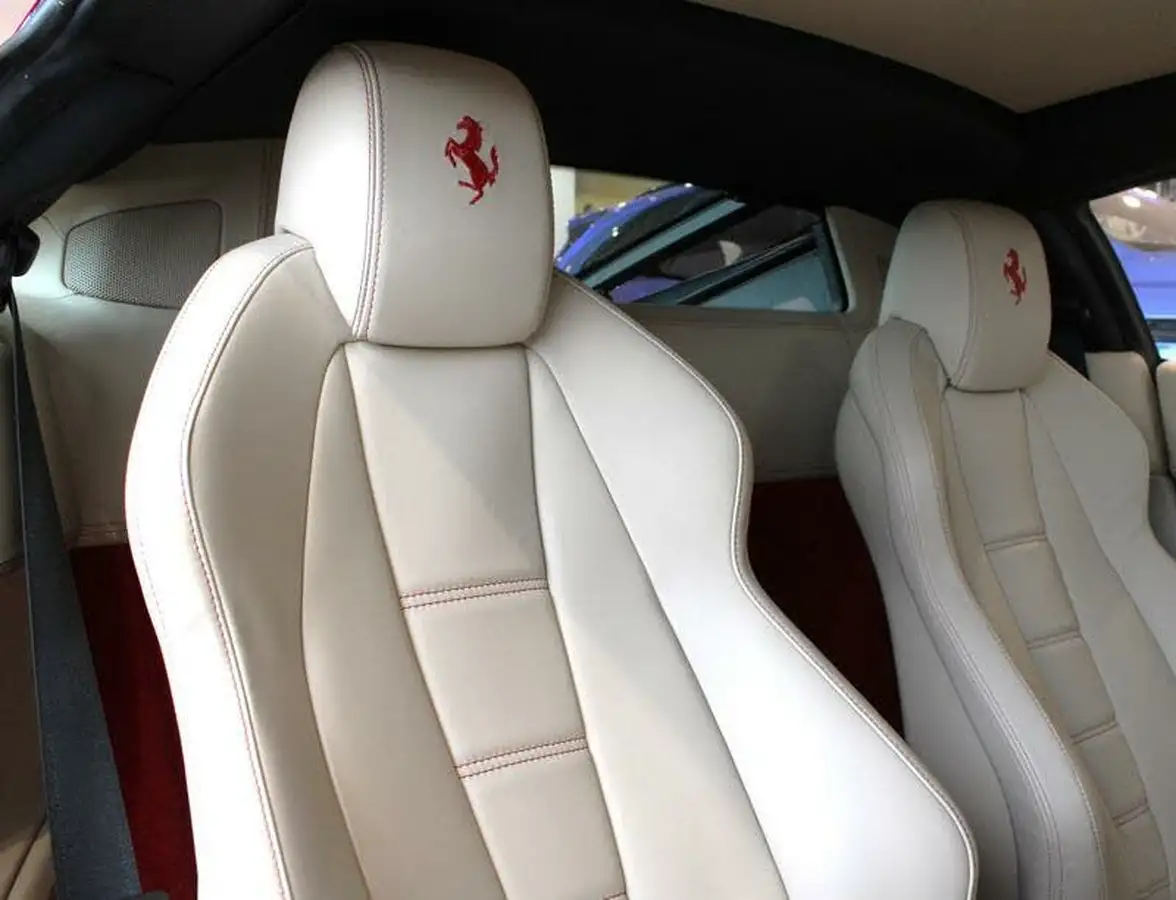 2012-ferrari-458-45-italia-big-14