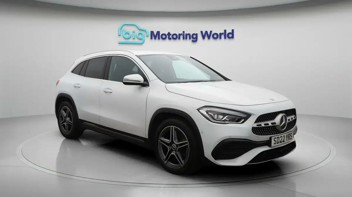 2022-mercedes-benz-gla-class-13-gla-180-amg-line-premium-big-1