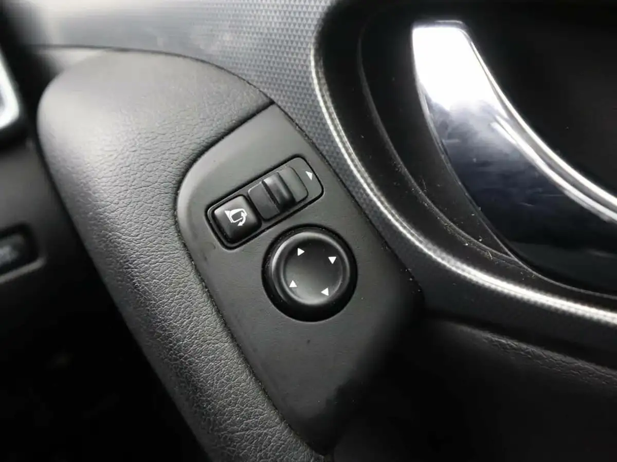 2021-nissan-qashqai-13-dig-t-n-motion-140ps-big-26