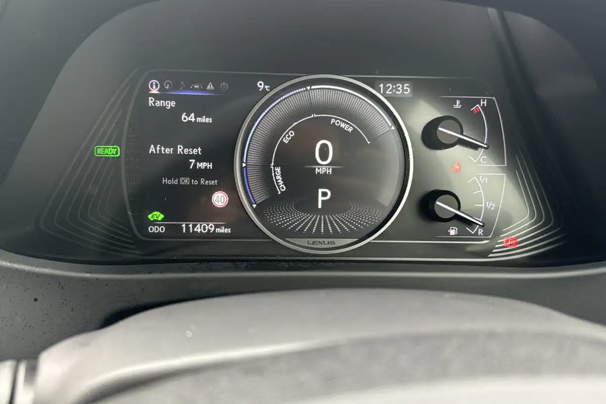 2020-lexus-ux-250h-20-ux-premium-pack-with-navigation-big-12