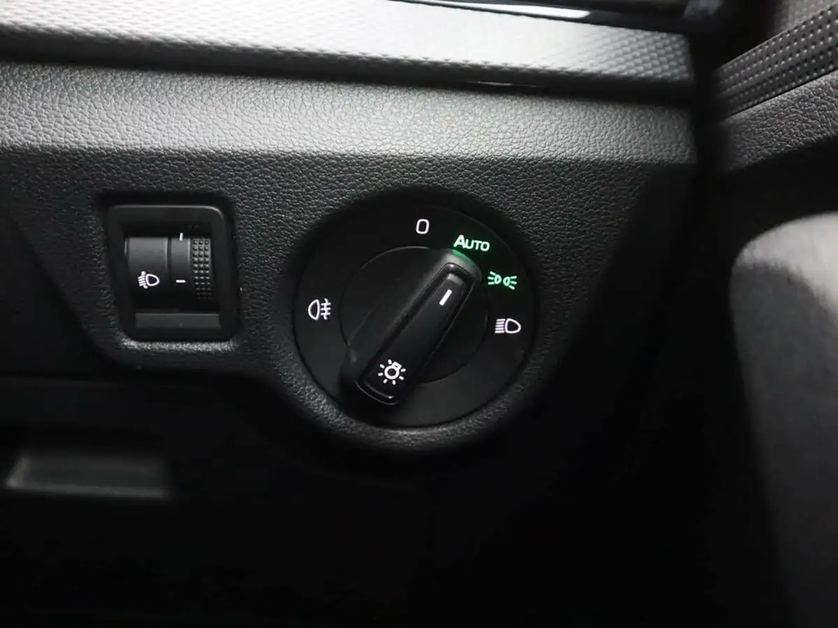 2023-skoda-kamiq-10-tsi-se-109ps-big-25