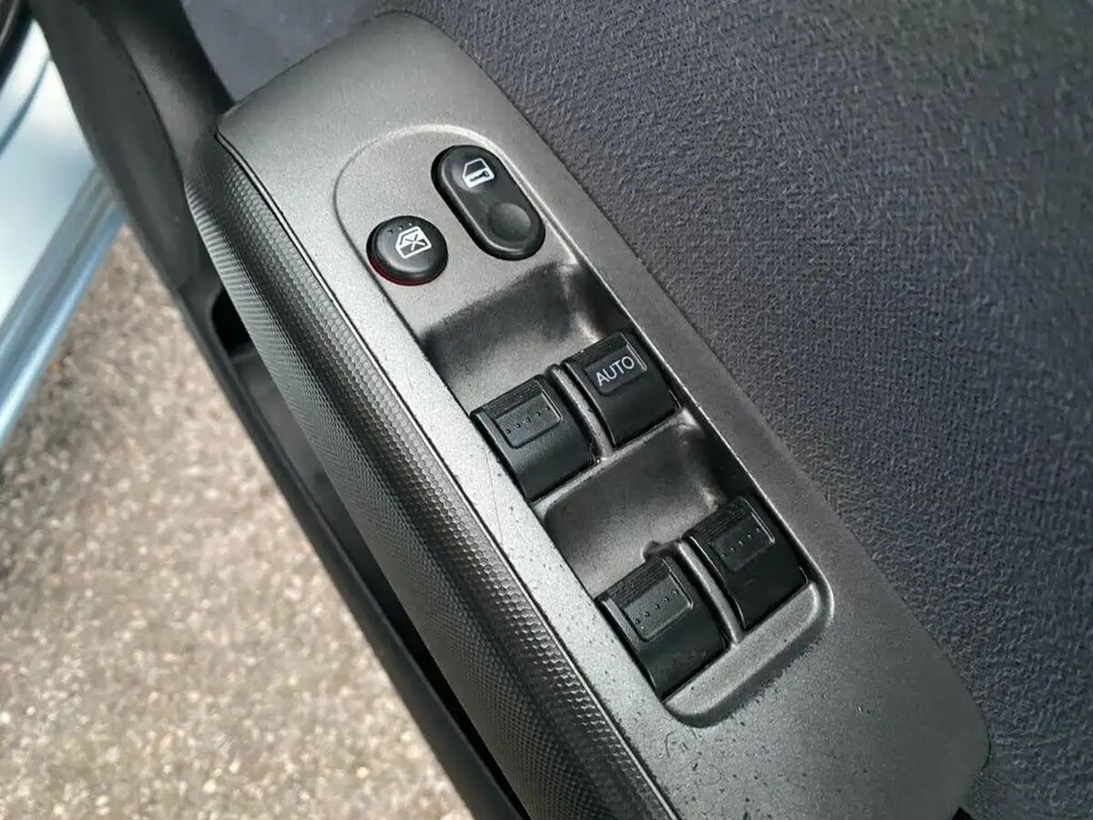 2008-honda-jazz-14-se-cvt-7-big-26