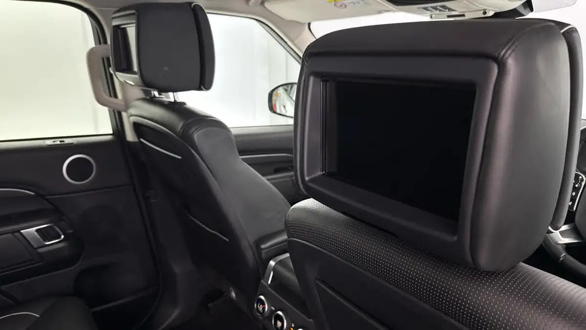 2019-land-rover-discovery-30-sd6-hse-luxury-big-23