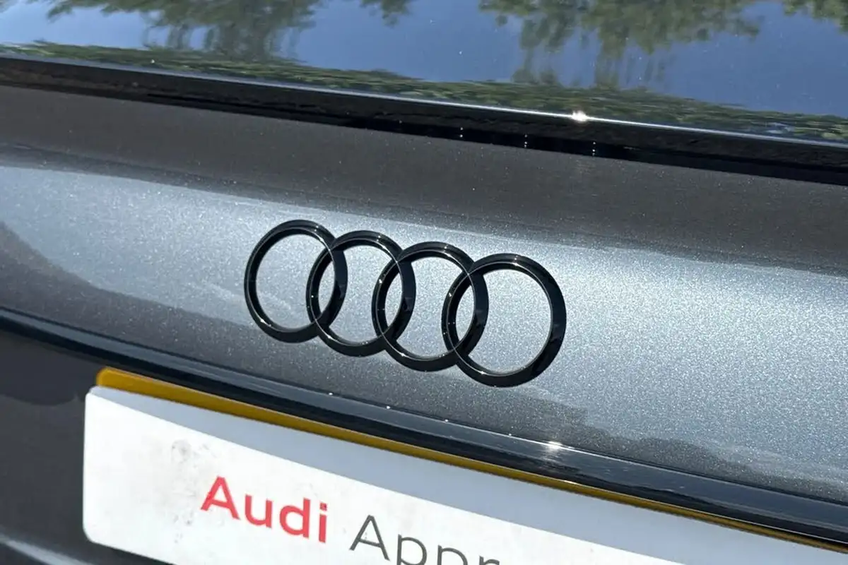 2024-audi-a4-20-40-tfsi-black-edition-big-34