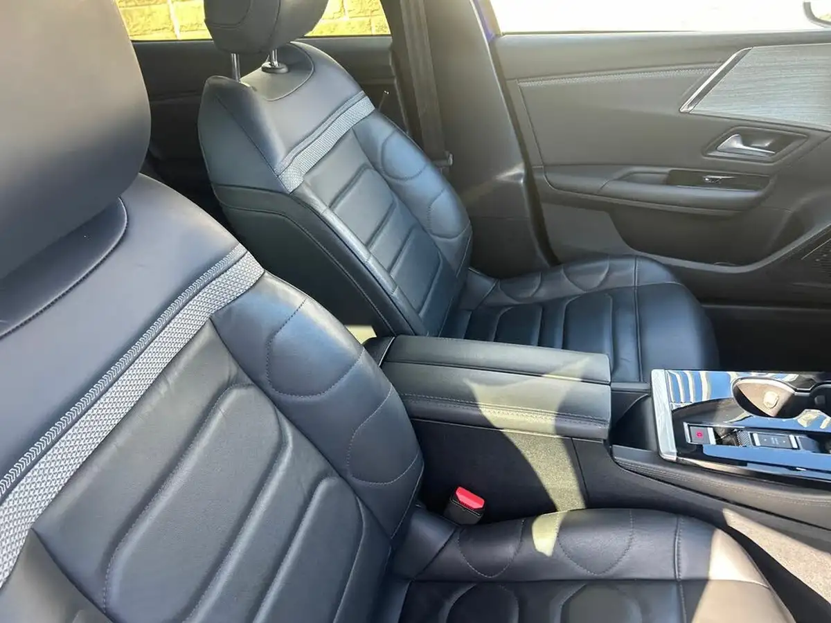 2023-citroen-c5-x-12-puretech-shine-big-39
