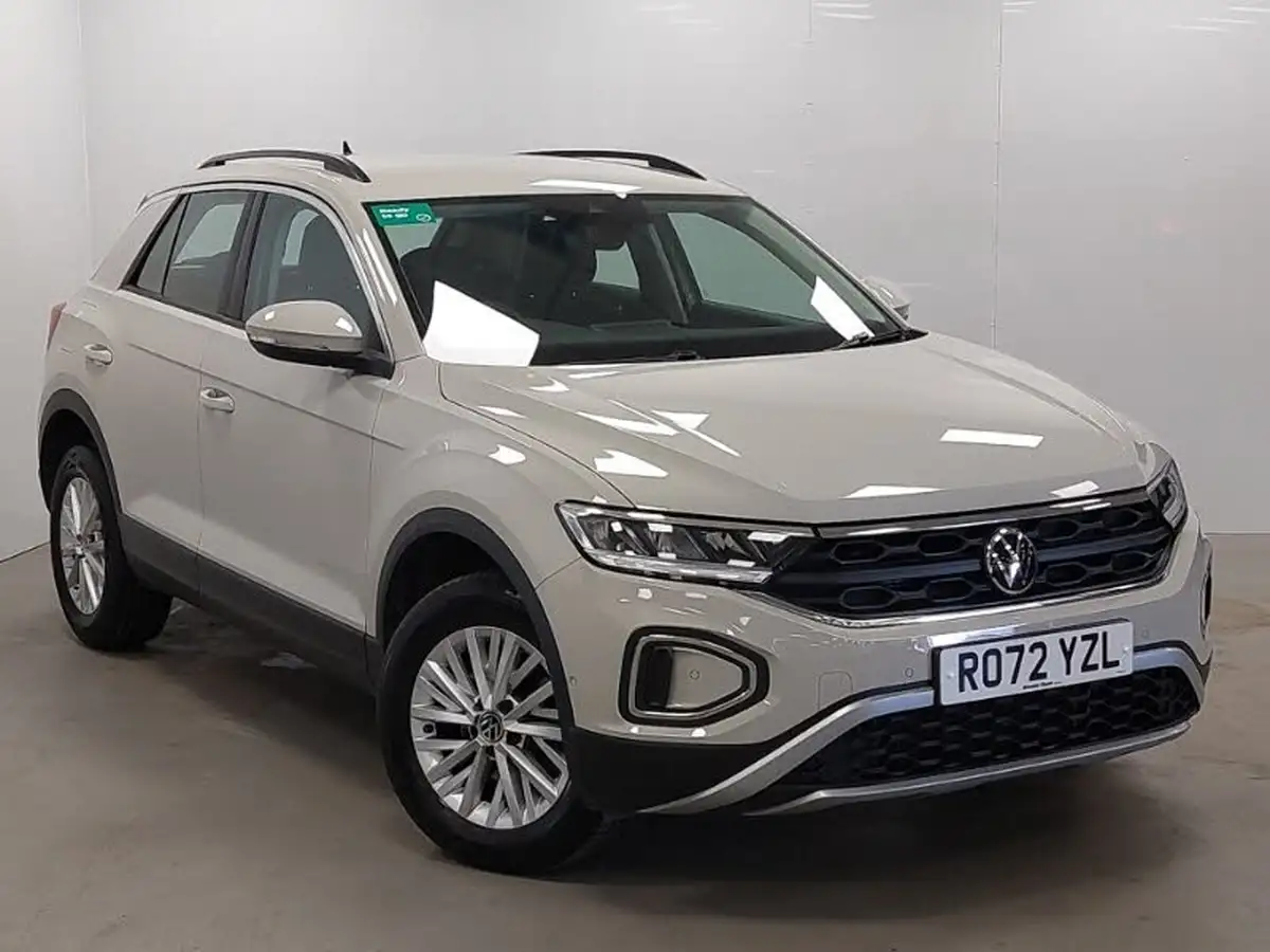 2022-volkswagen-t-roc-15-tsi-life-big-0