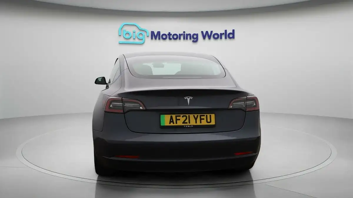 2021-tesla-model-3-e-standard-plus-big-6