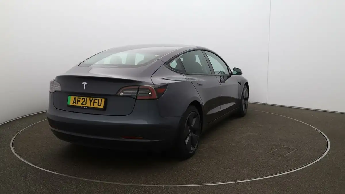 2021-tesla-model-3-e-standard-plus-big-47