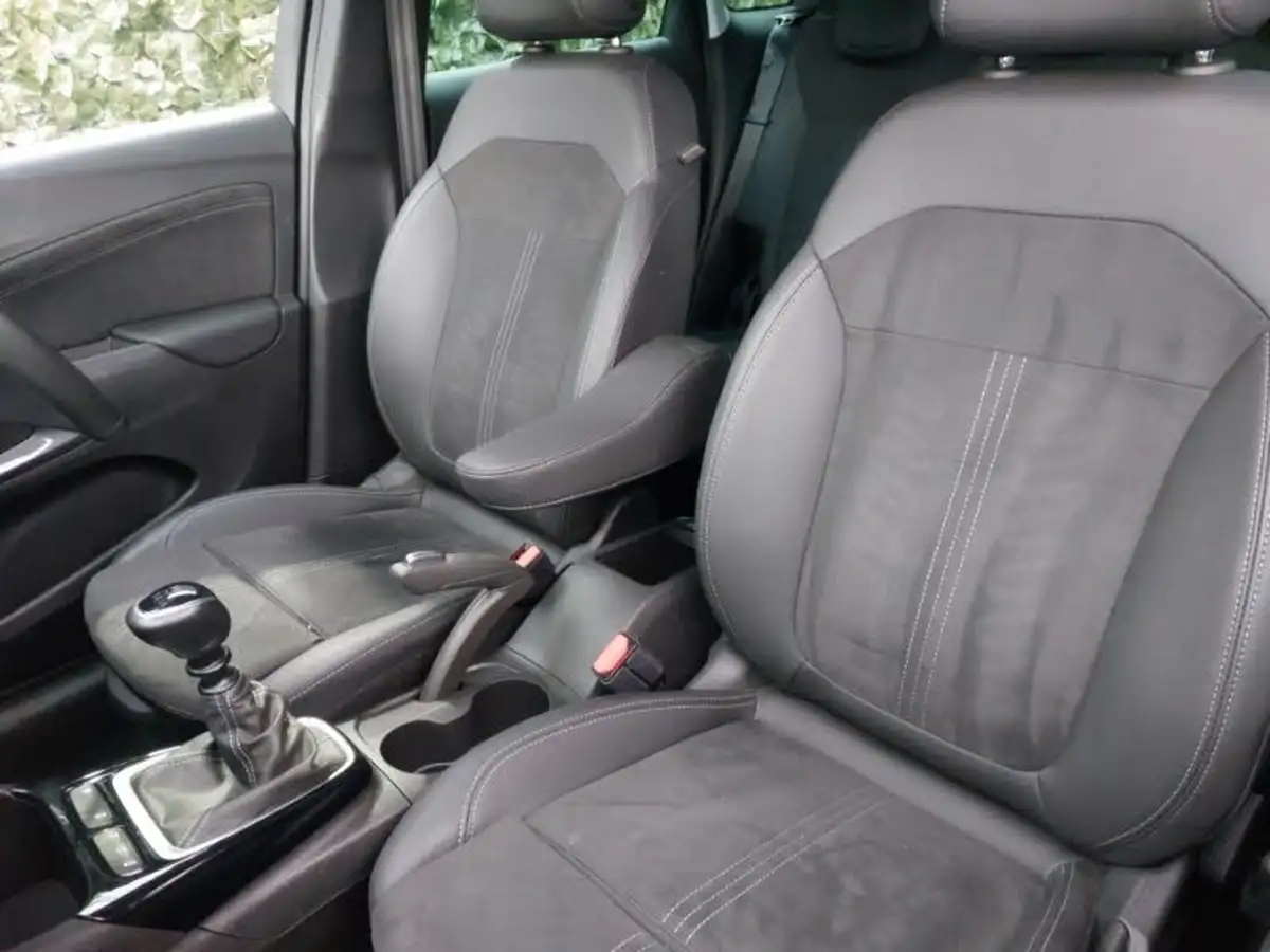 2022-vauxhall-crossland-15-ultimate-110ps-big-4