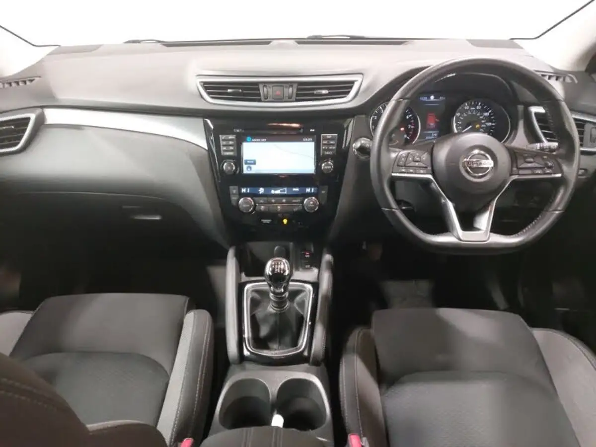 2018-nissan-qashqai-12-dig-t-n-connecta-big-2