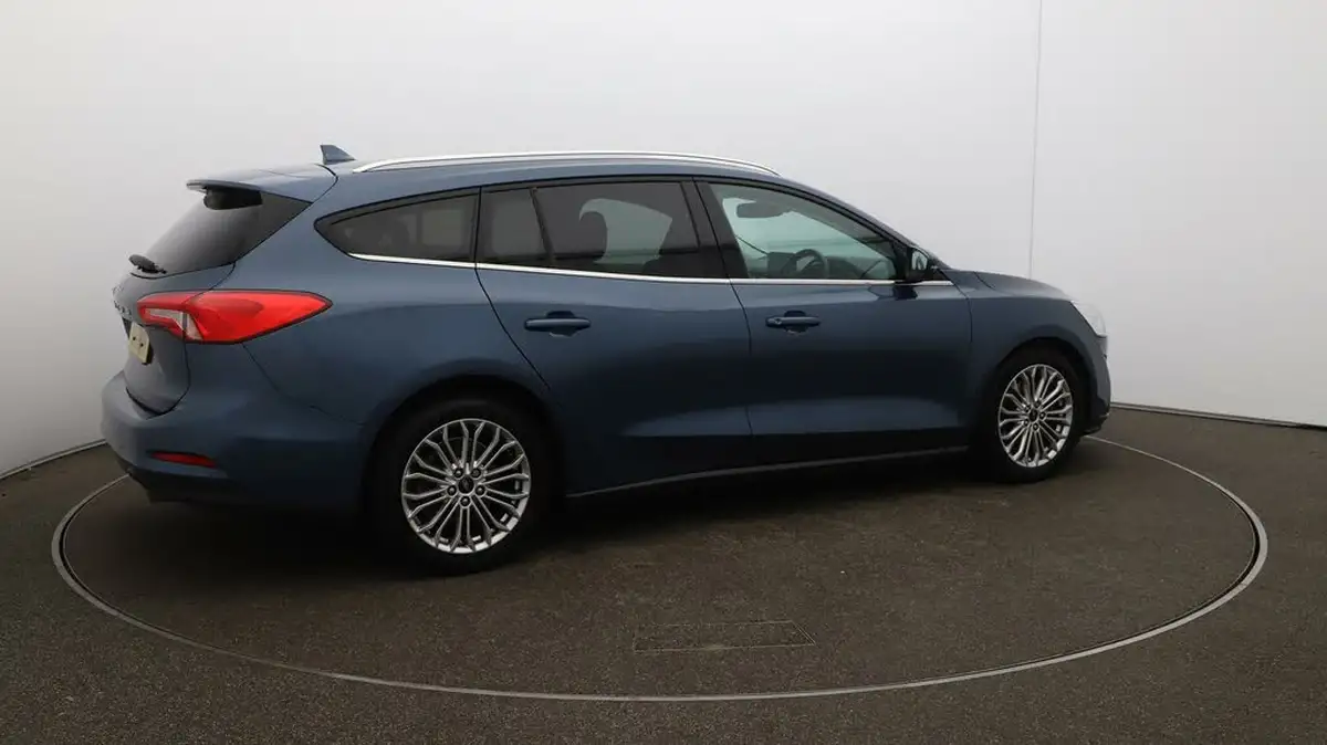 2019-ford-focus-10t-titanium-x-estate-auto-big-42