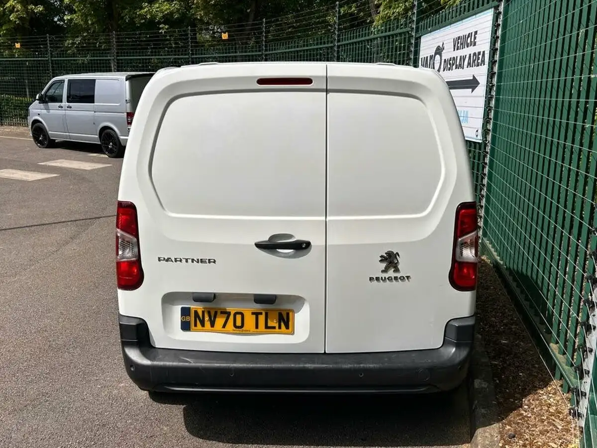 2021-peugeot-partner-15-bluehdi-1000-professional-100ps-eu6dt-panel-big-6