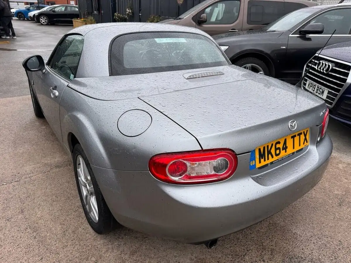 2014-mazda-mx-5-18-roadster-se-big-3