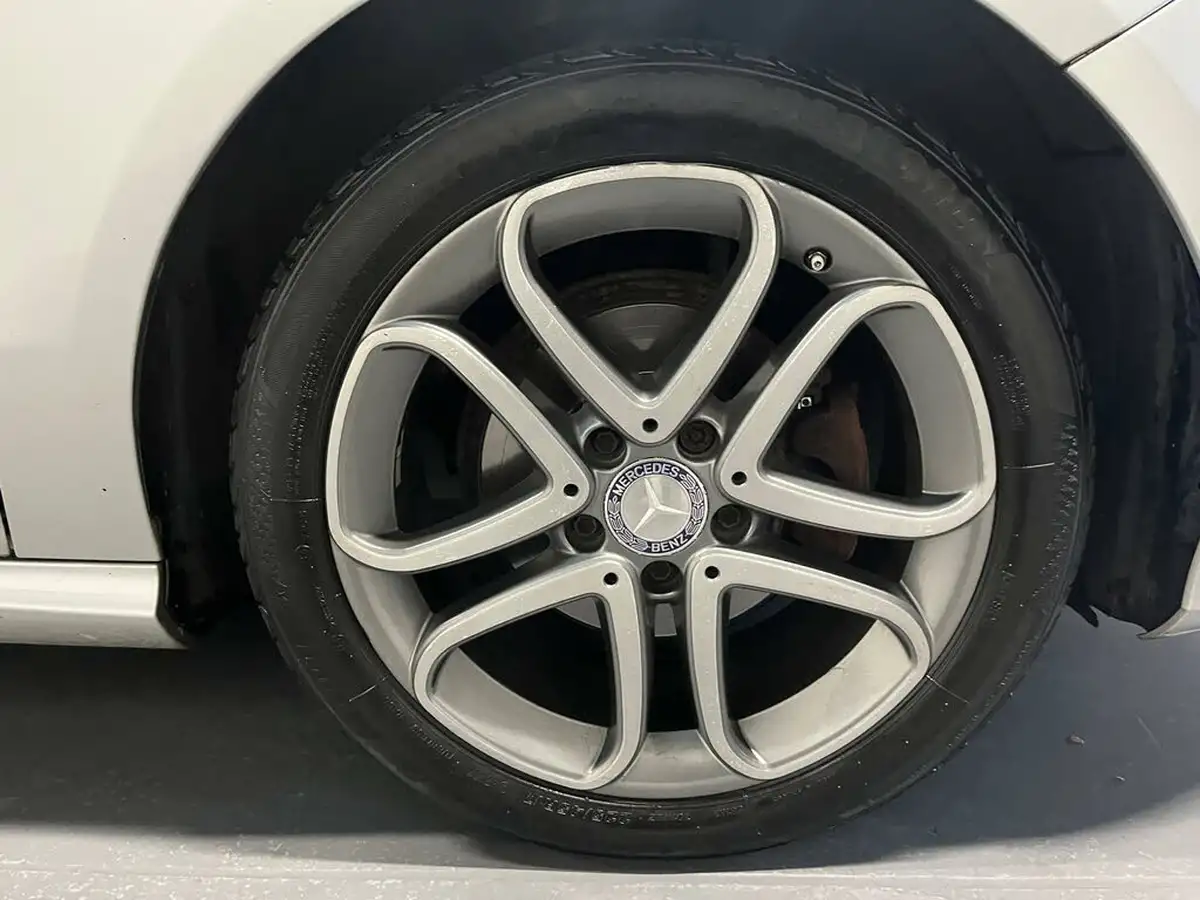 2015-mercedes-benz-a-class-15-cdi-a180-sport-109ps-7g-dct-big-13