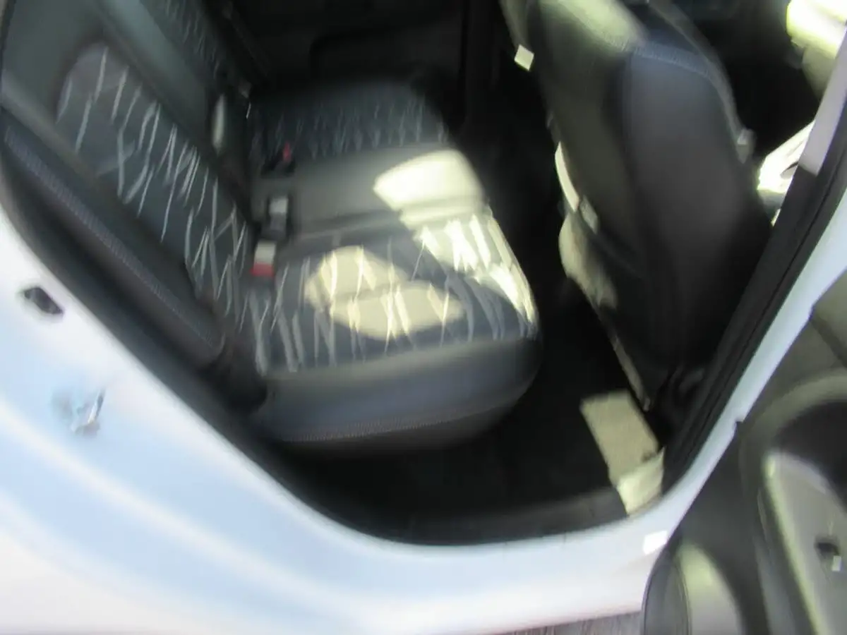 2019-kia-venga-16-4-auto-big-10