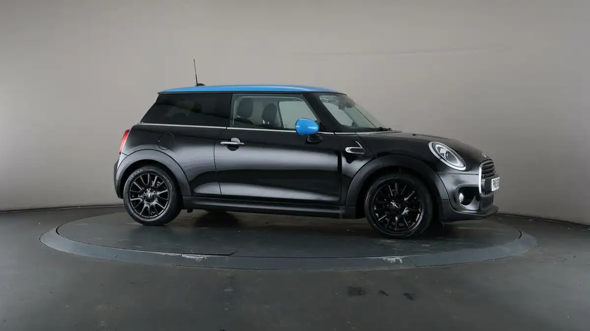 2019-mini-cooper-15-cooper-classic-hatchback-3d-big-47
