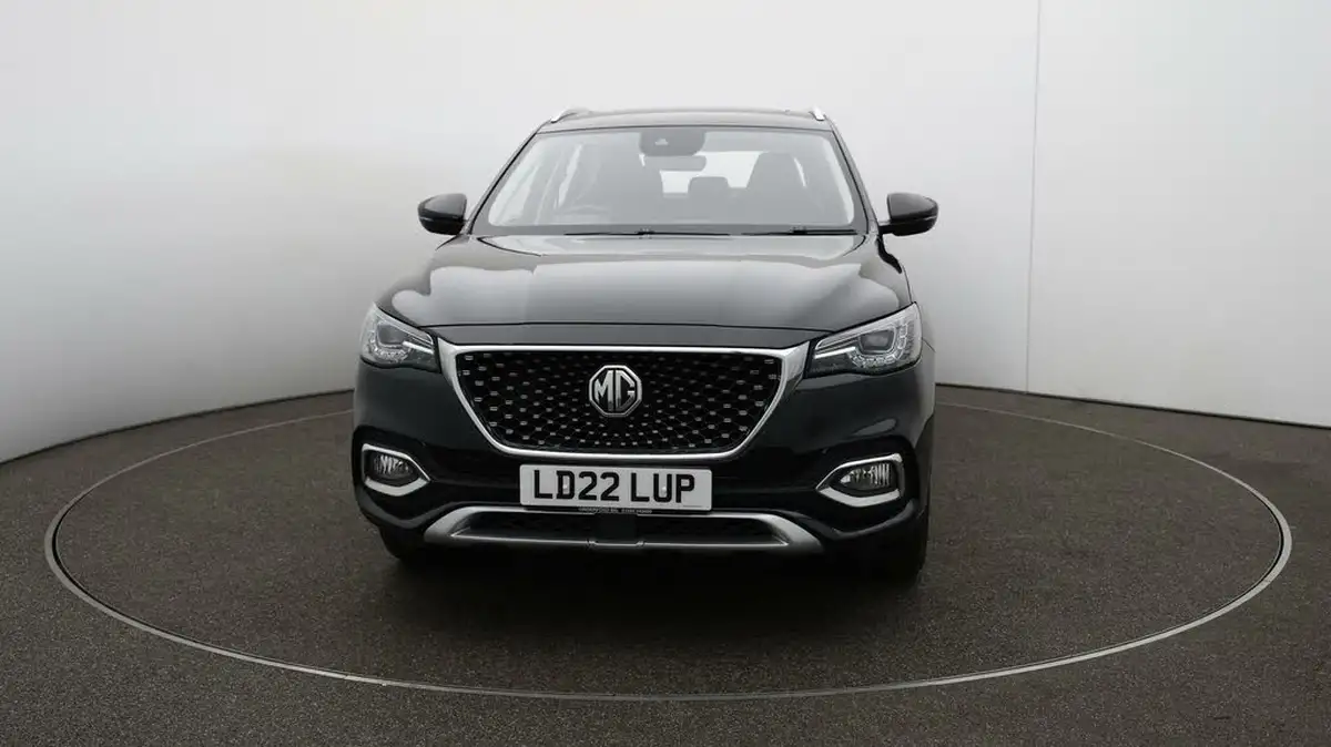 2022-mg-hs-15t-gdi-exclusive-162ps-big-32