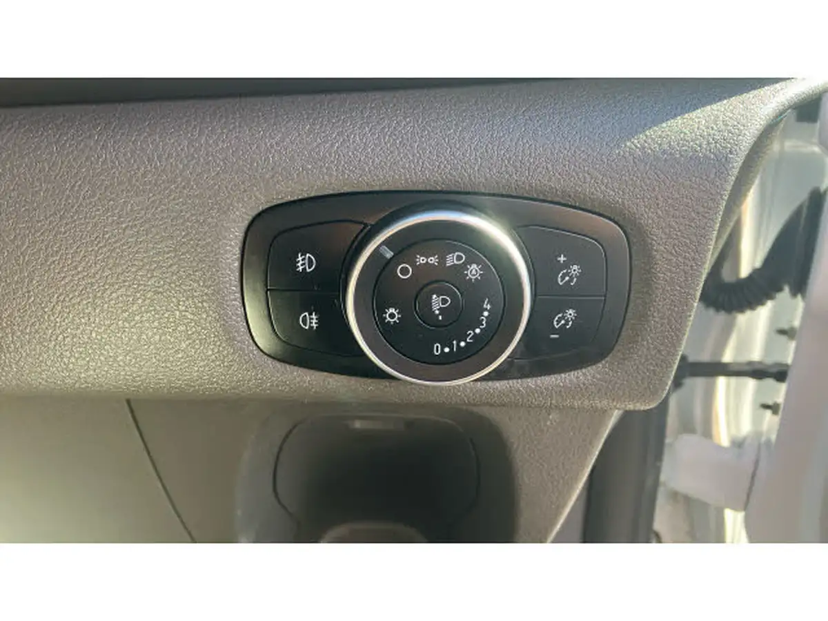 2023-ford-transit-custom-big-22