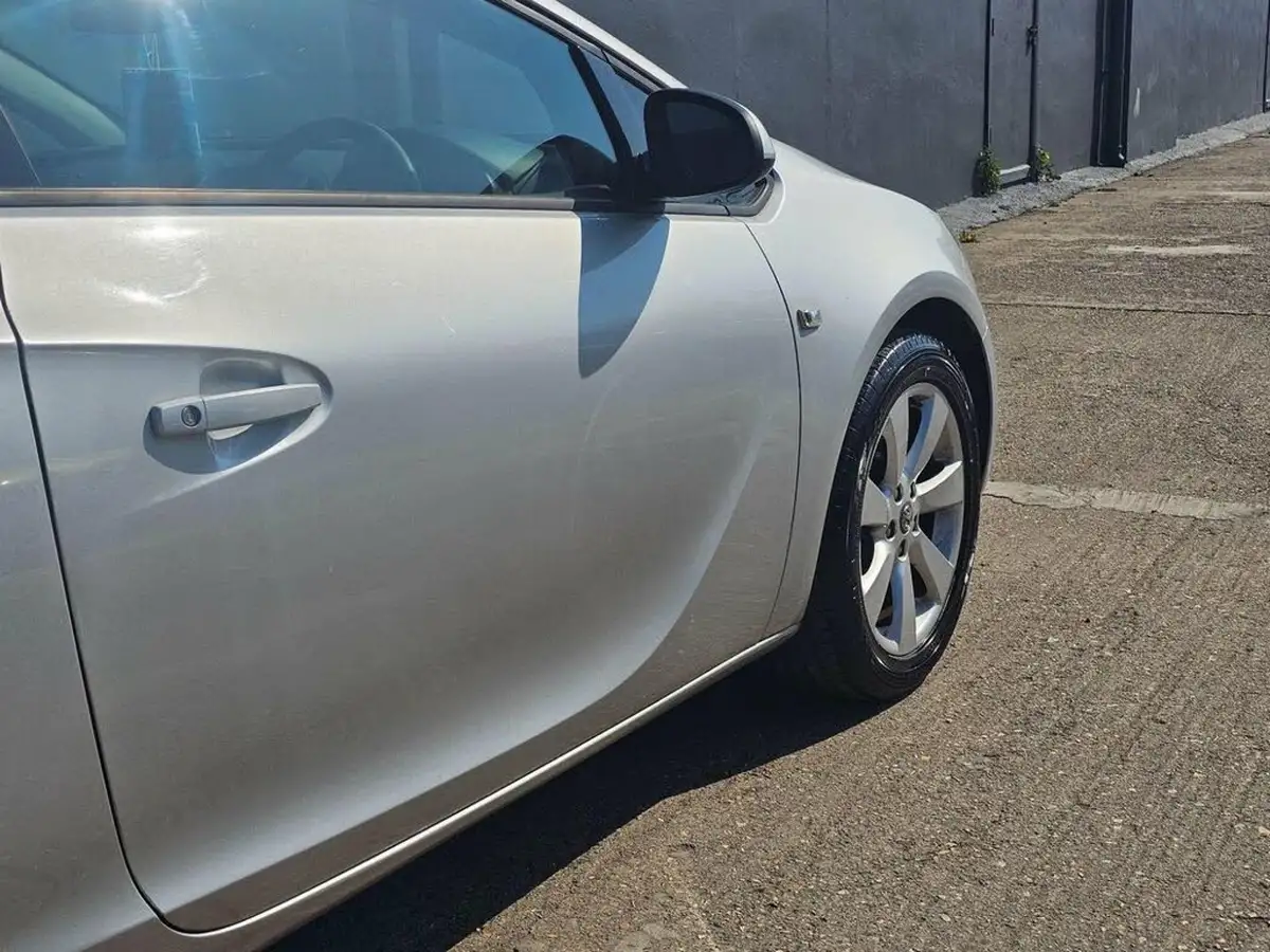 2013-vauxhall-astra-gtc-16-sport-16v-turbo-180ps-big-56