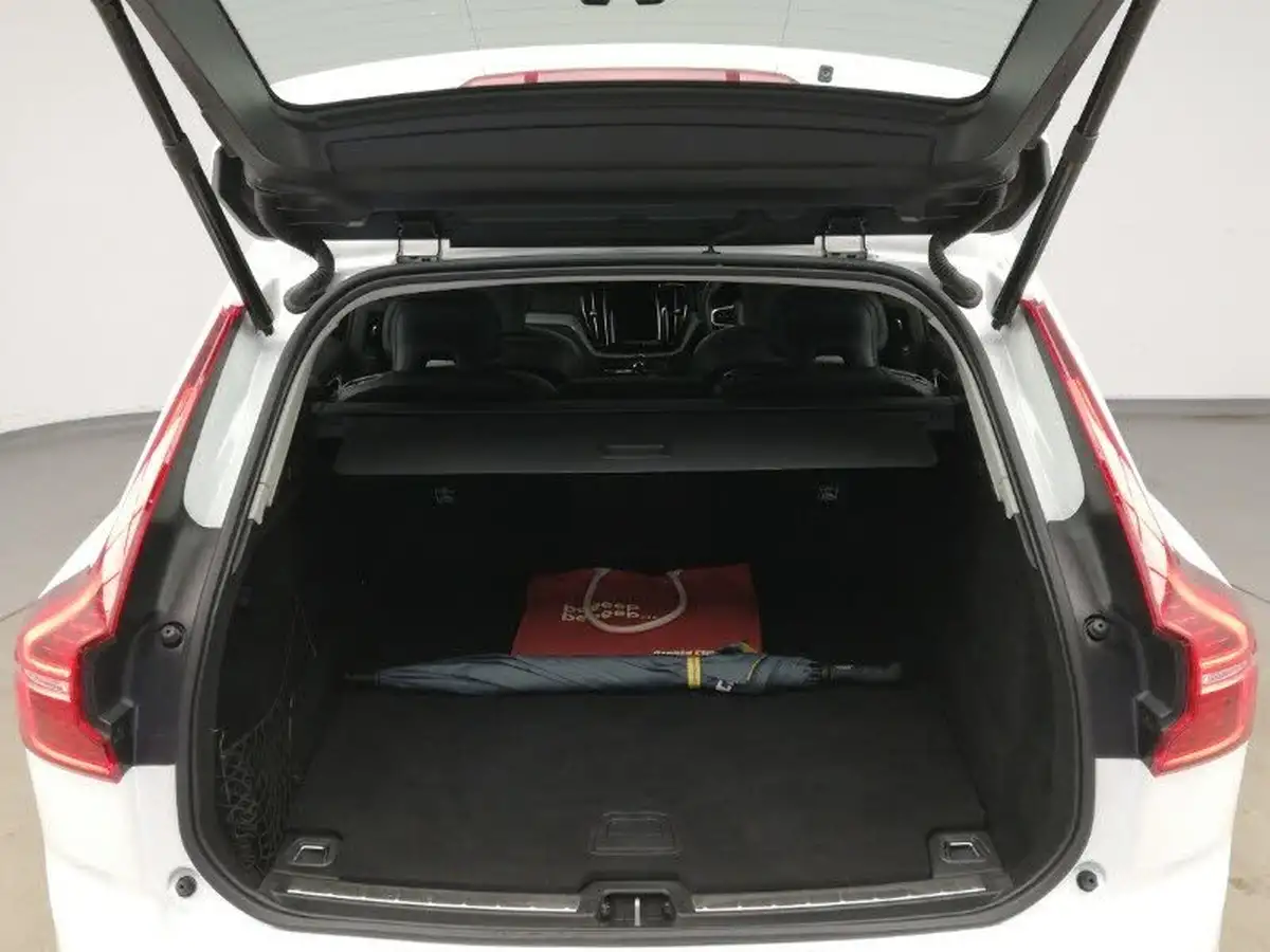 2023-volvo-xc60-20-b5-plus-big-7