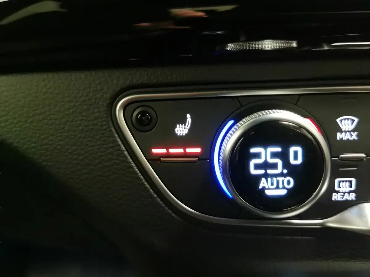 2024-audi-q5-20-tdi-s-line-big-18