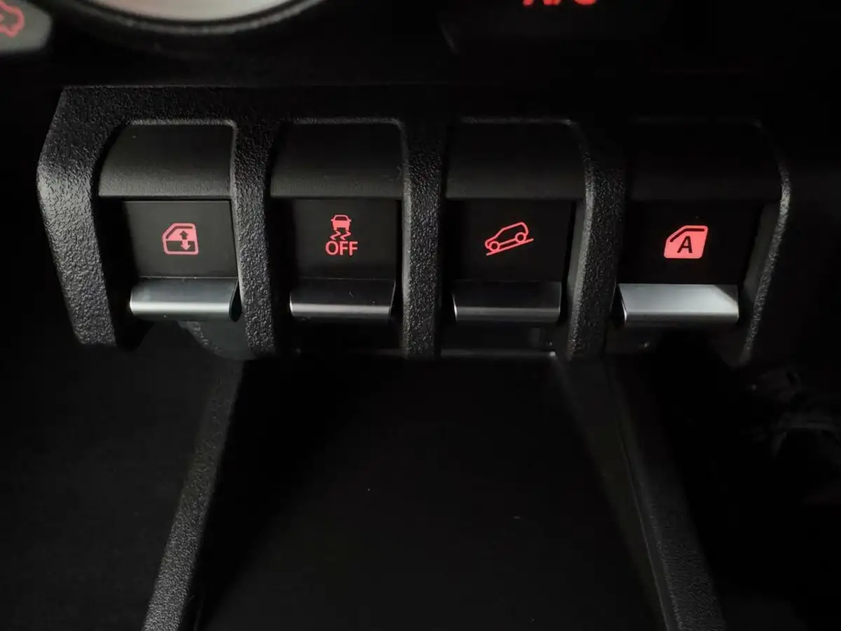 2024-suzuki-jimny-15-sierra-4wd-big-24