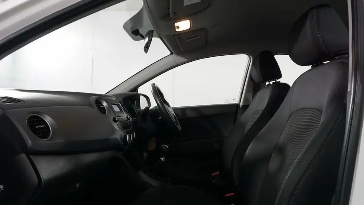 2019-hyundai-i10-12-se-big-10