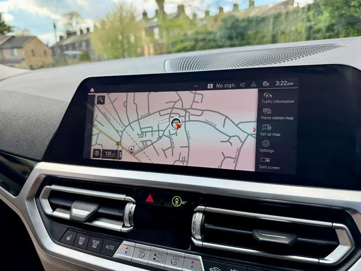 2021-bmw-3-series-20td-320d-sport-touring-5d-big-29