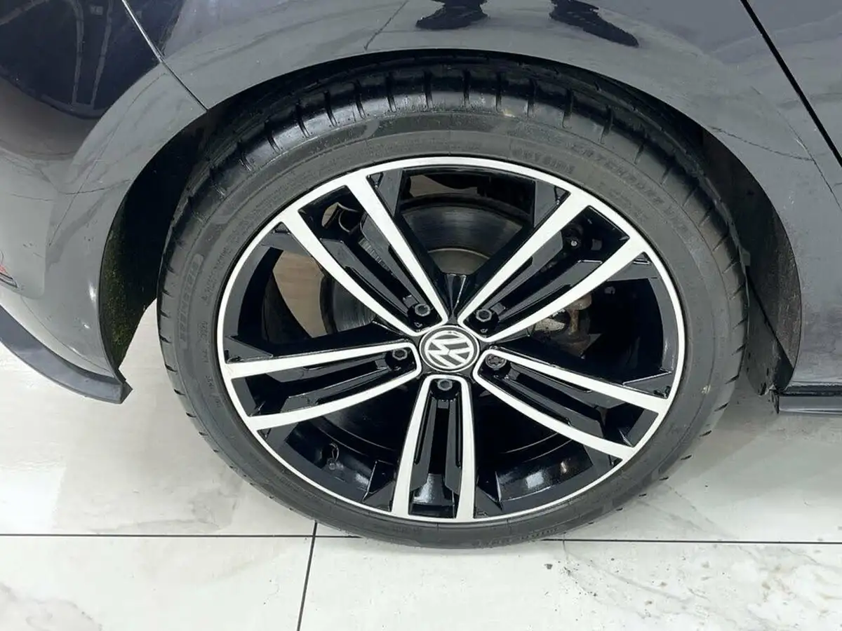 2018-volkswagen-golf-20tdi-gtd-hatchback-5d-big-12