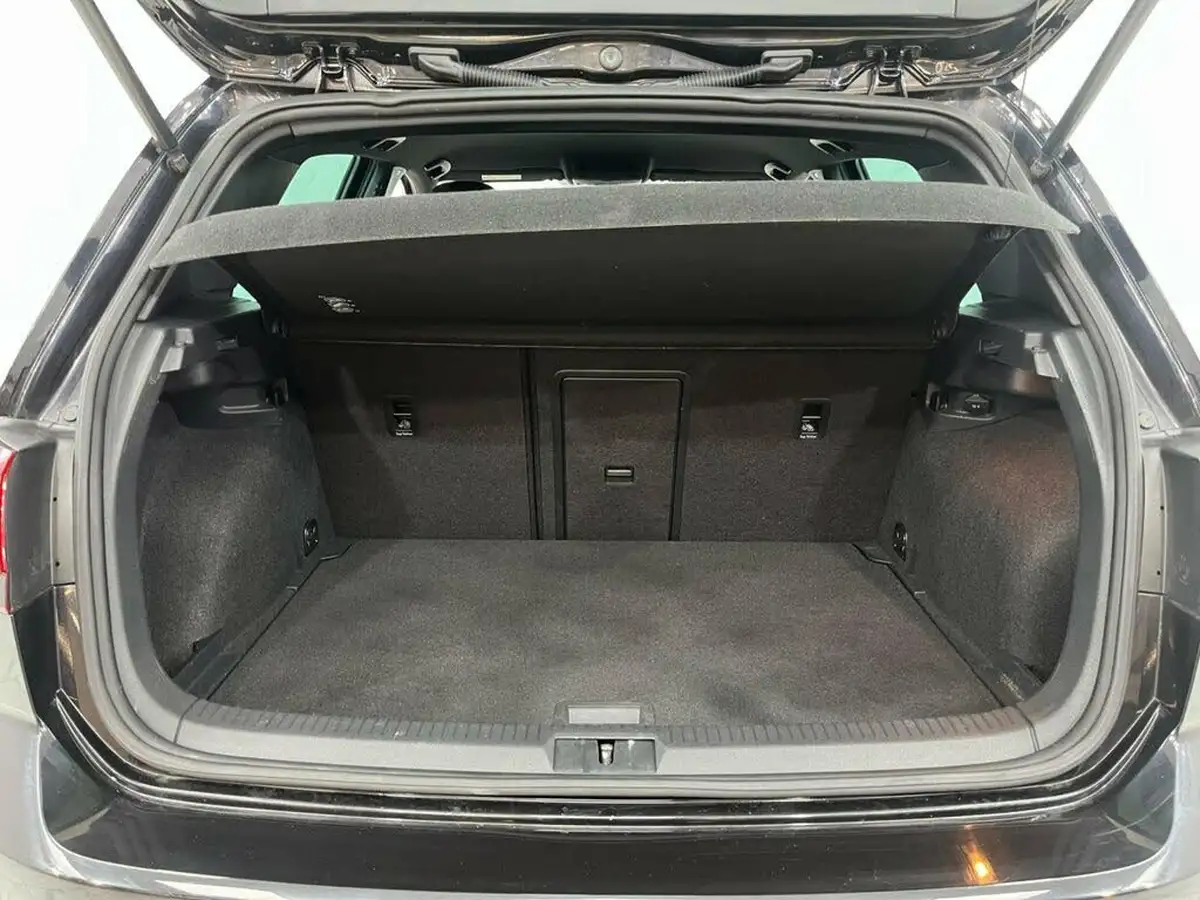 2018-volkswagen-golf-20tdi-gtd-hatchback-5d-big-36