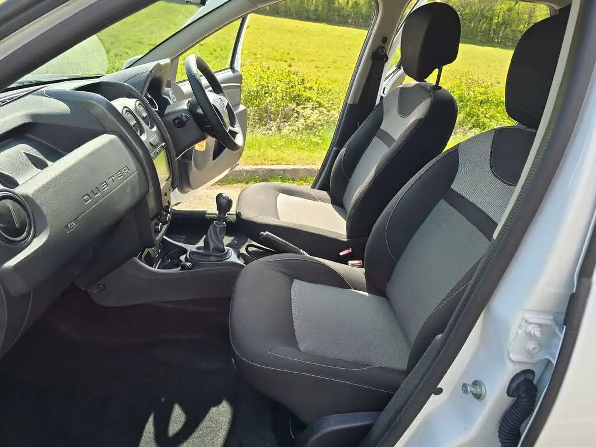 2018-dacia-duster-12-tce-nav-big-40