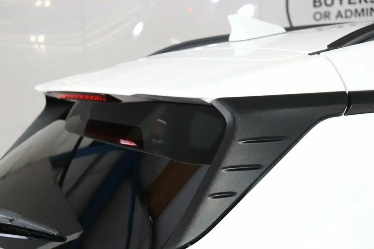 2021-hyundai-kona-e-premium-204ps-64kwh-7kw-obc-big-5