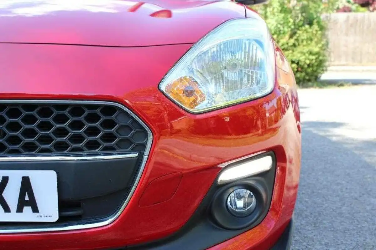 2019-suzuki-swift-12-dualjet-attitude-big-4