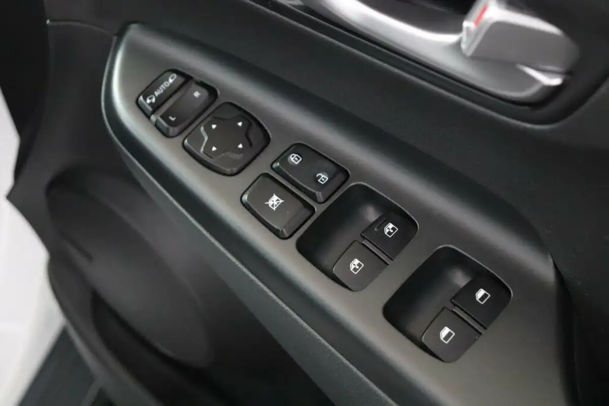 2021-hyundai-kona-e-premium-204ps-64kwh-7kw-obc-big-33