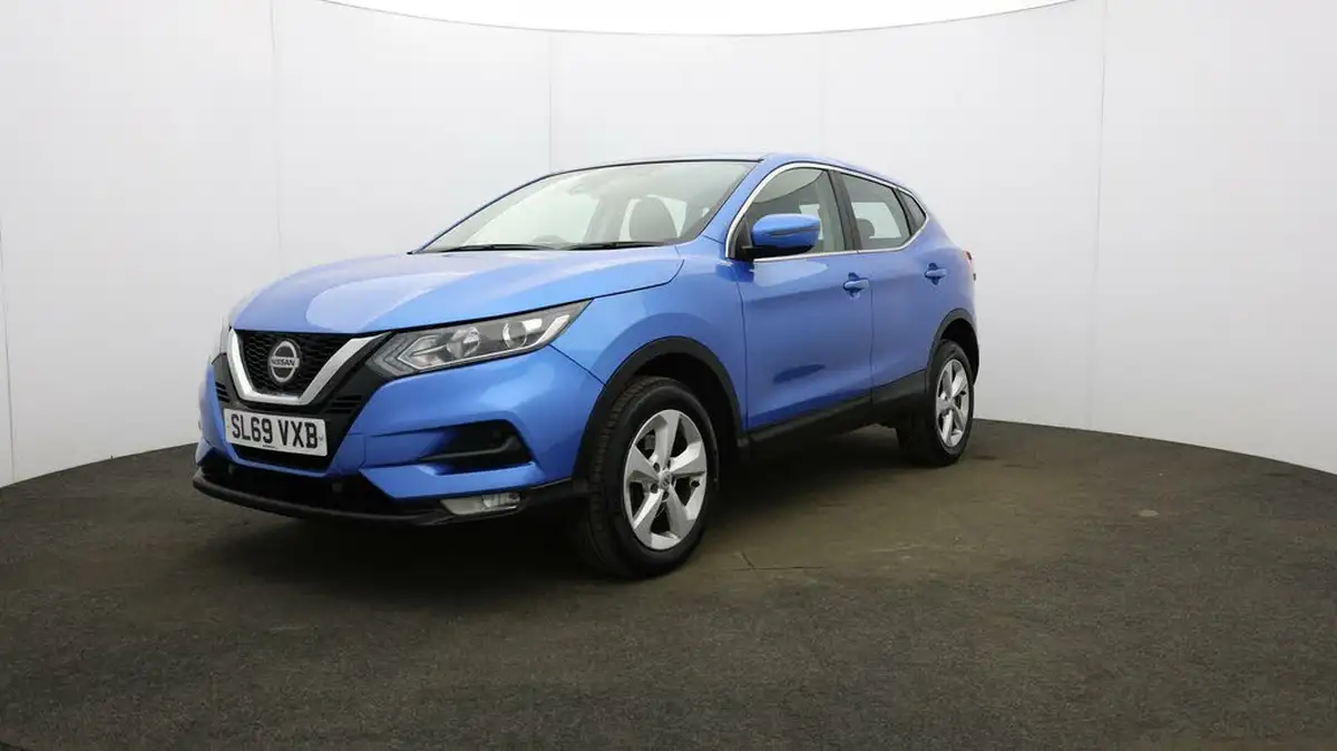 2019-nissan-qashqai-15dci-acenta-premium-17in-alloys-dct-big-2