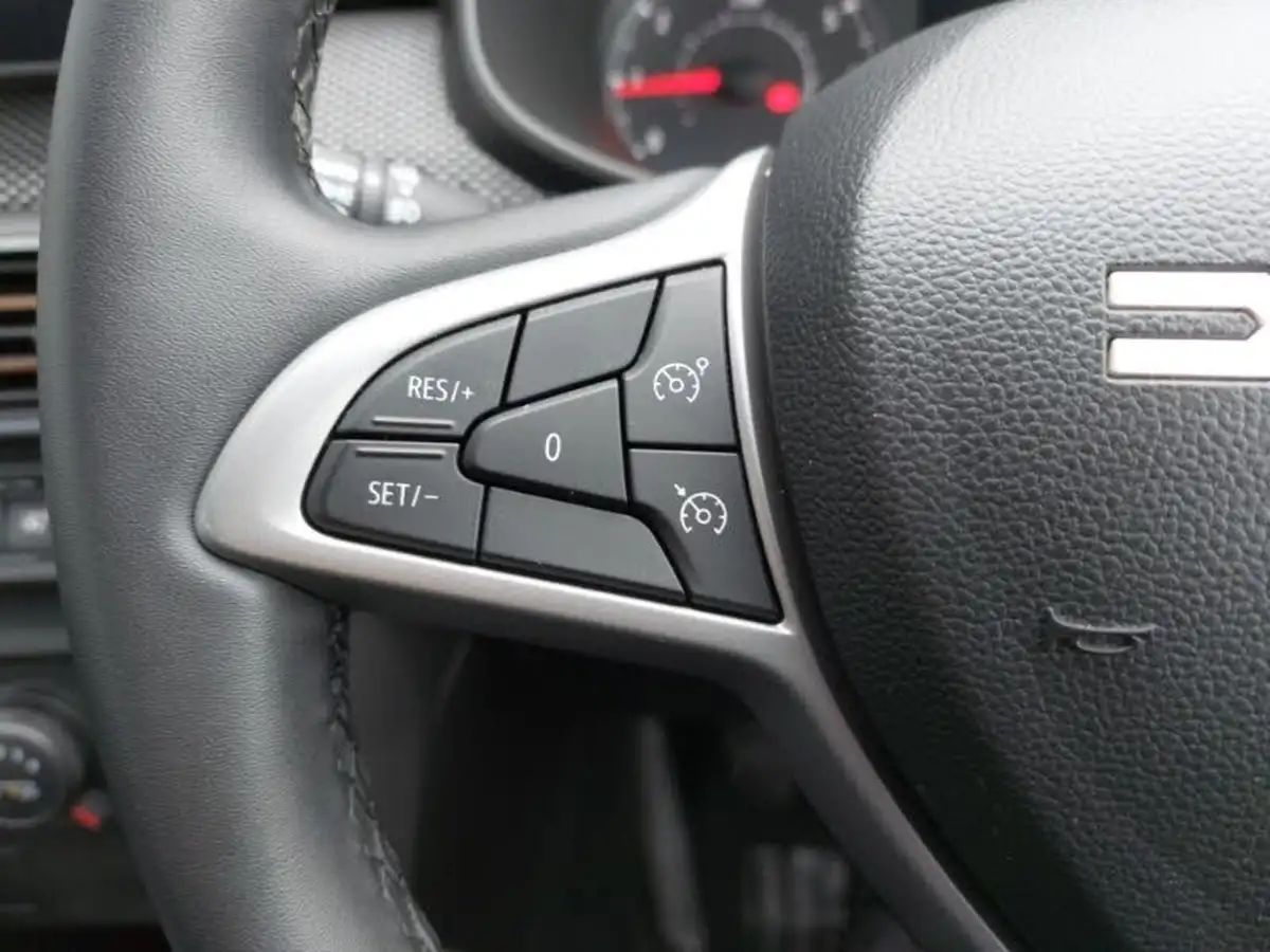 2024-dacia-sandero-stepway-10-tce-expression-90bhp-big-14