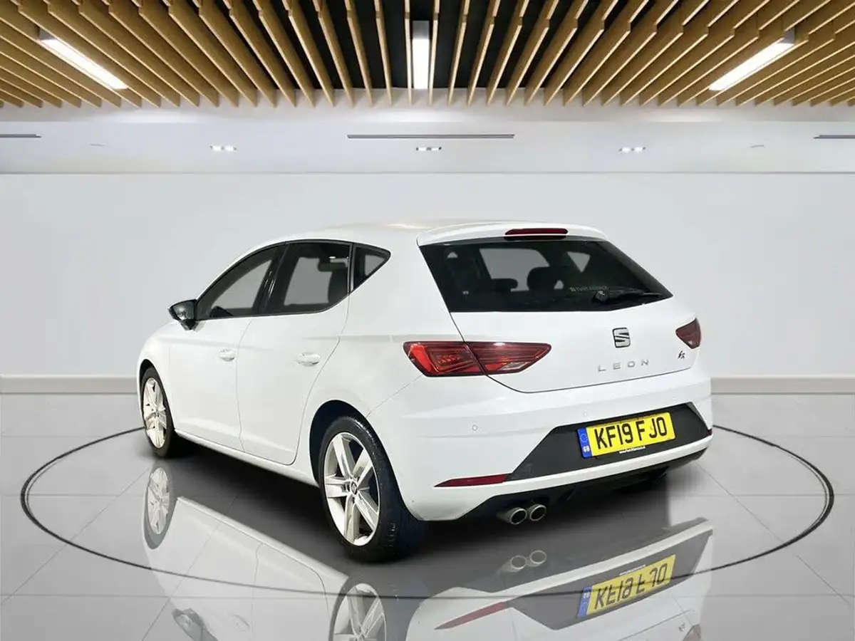 2019-seat-leon-20tdi-fr-hatchback-big-3