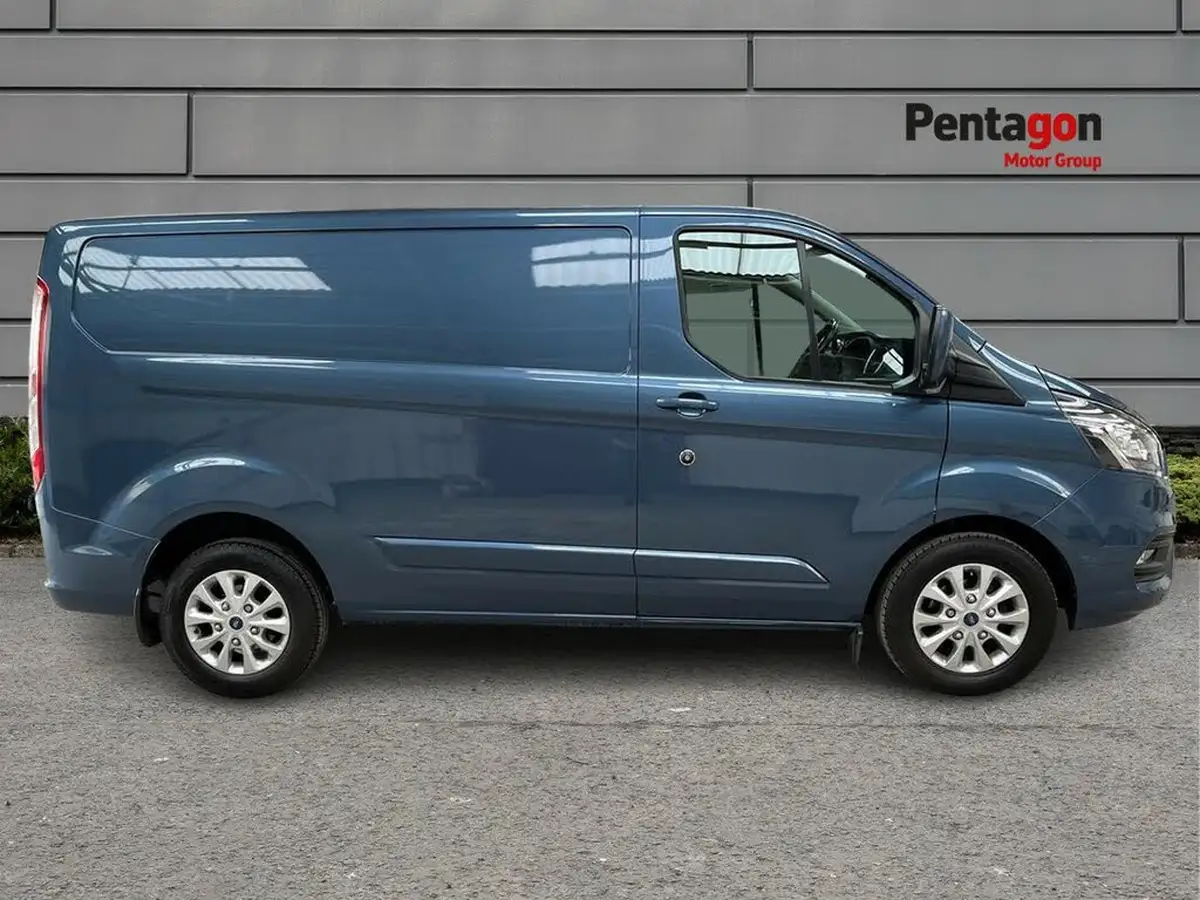 2022-ford-transit-custom-20tdci-300-l1h1-limited-130pseu6dt-panel-van-big-10