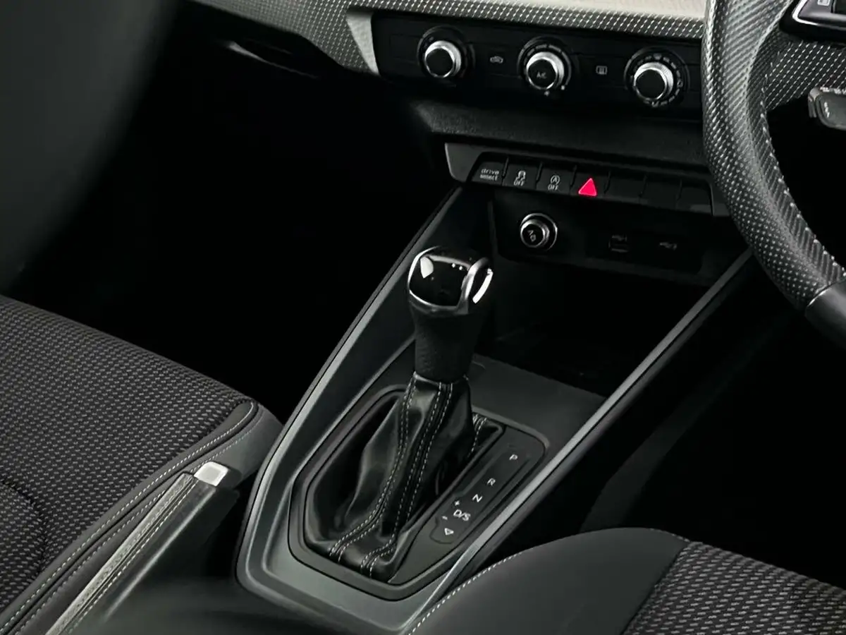 2020-audi-a1-15-35-tfsi-s-line-tronic-big-31