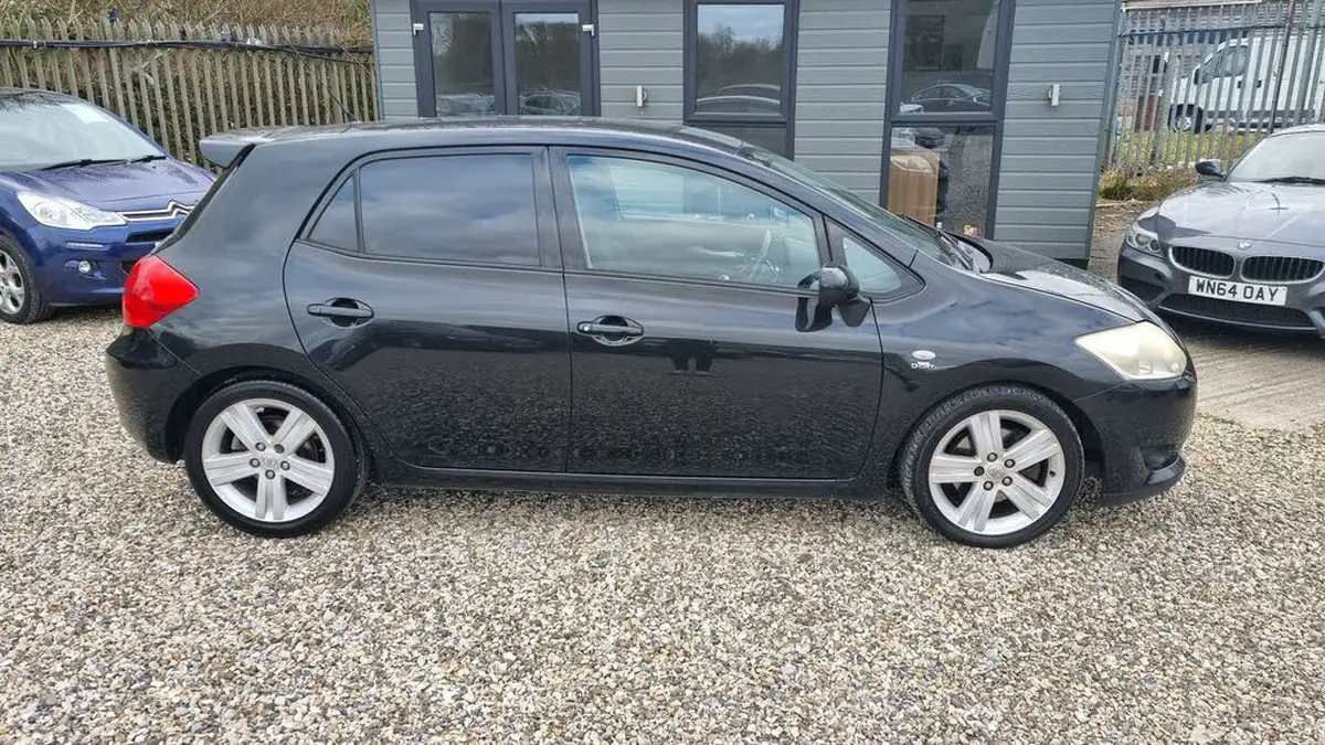 2008-toyota-auris-22td-sr-180-5d-big-6