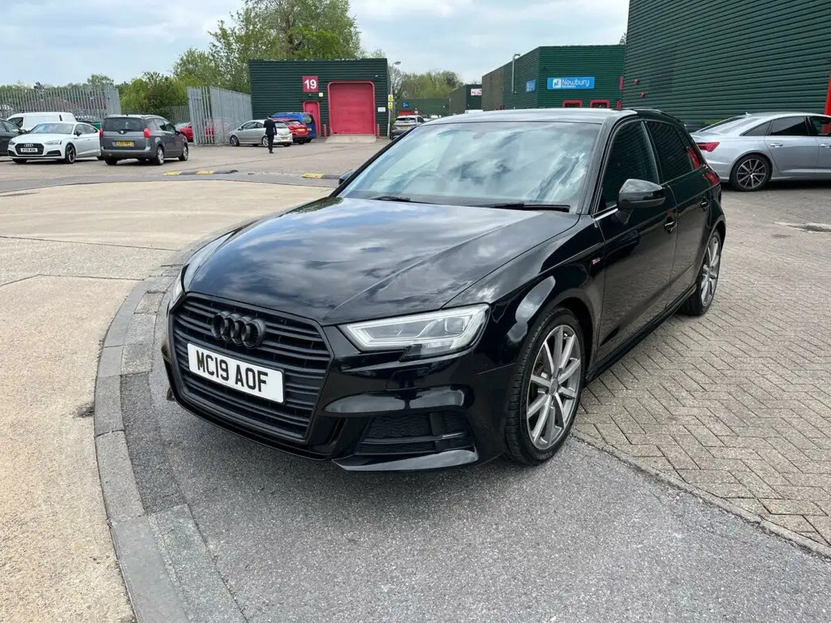 2019-audi-a3-15-35-tfsi-black-edition-cod-ss-sportback-5d-big-2