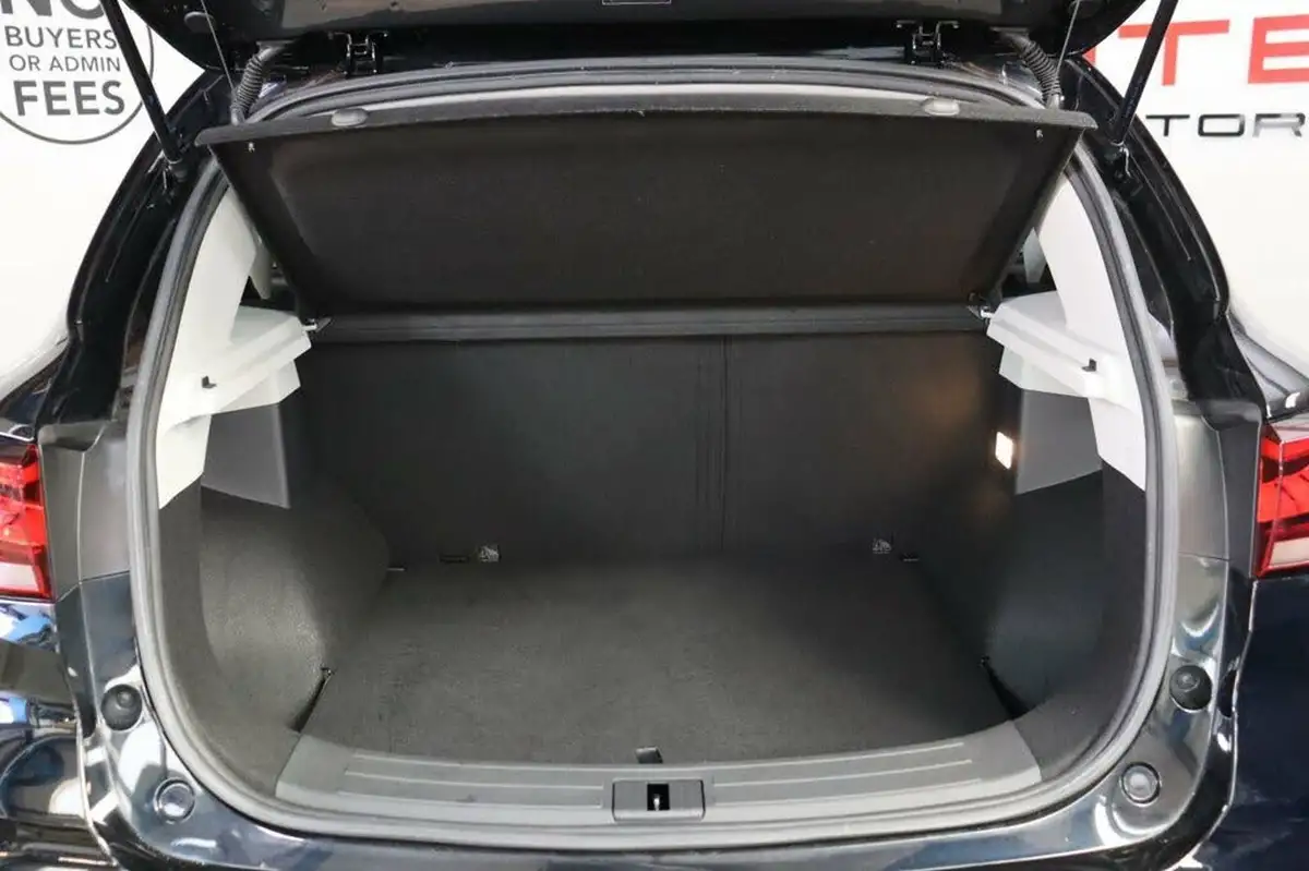 2022-mg-zs-suv-15-vti-tech-exclusive-big-14