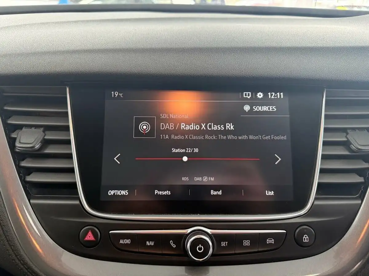 2019-vauxhall-grandland-x-12-elite-nav-big-36